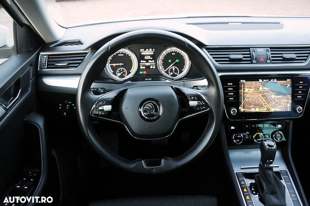 Skoda Superb 1.4 TSI DSG Ambition - 6