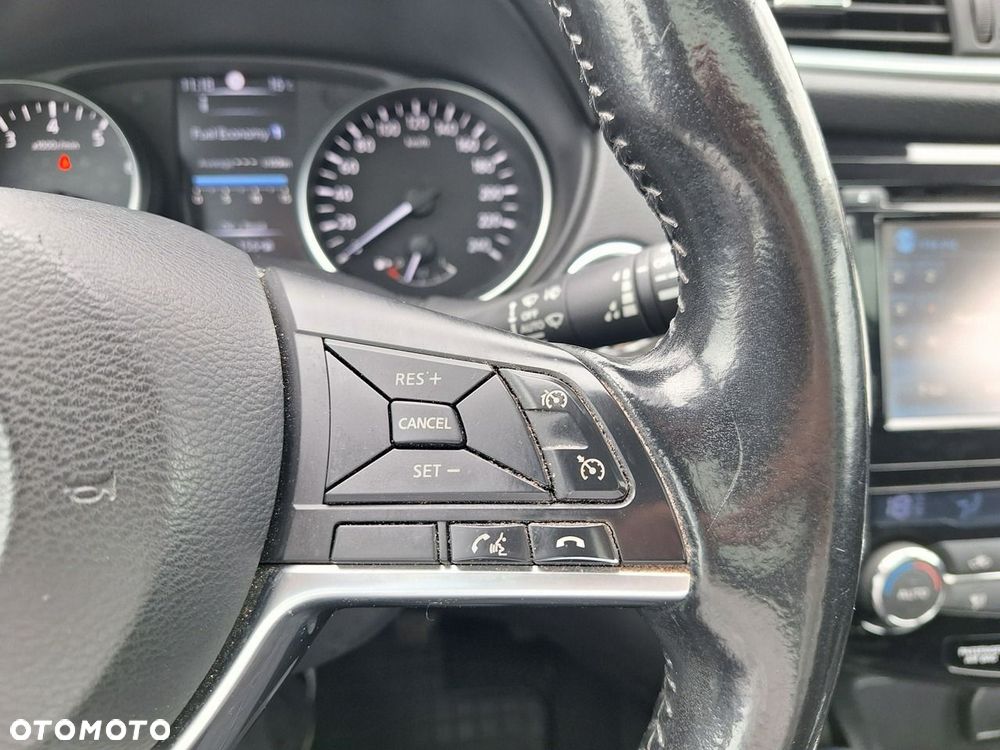 Nissan Qashqai 1.6 DIG-T N-Connecta - 22