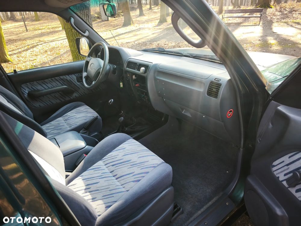 Toyota Land Cruiser KJ70 - 14