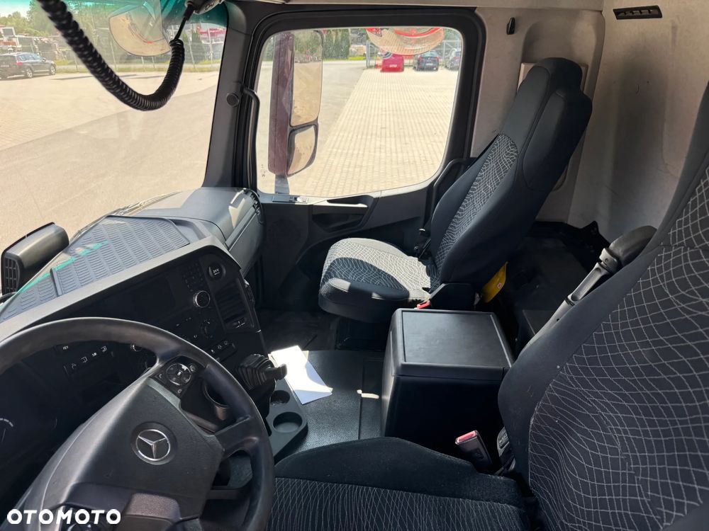 Mercedes-Benz arocs 1842 - 4