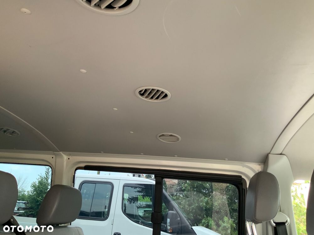 Volkswagen Transporter - 17
