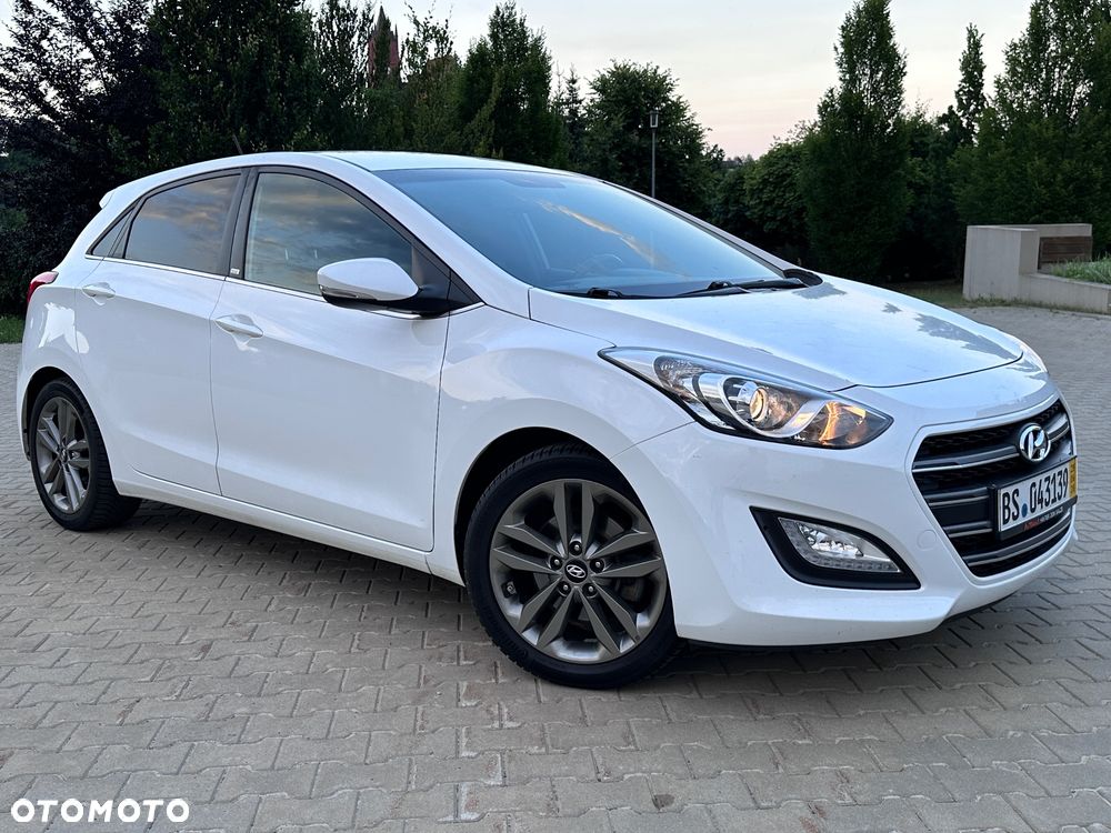 Hyundai i30 blue 1.6 GDI Passion - 10