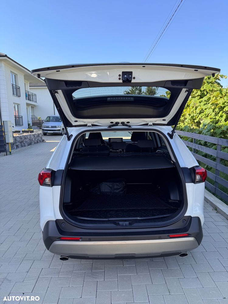 TOYOTA RAV4 2024 — imagine 3