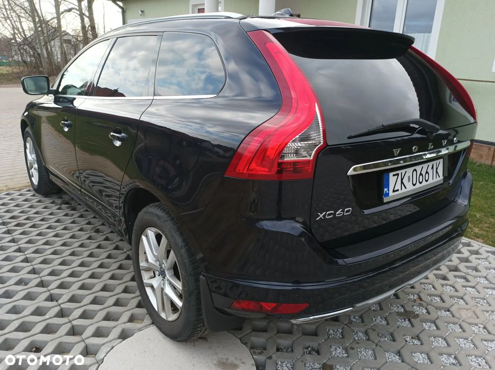 Volvo XC 60 D3 Drive-E R-Design Momentum - 4