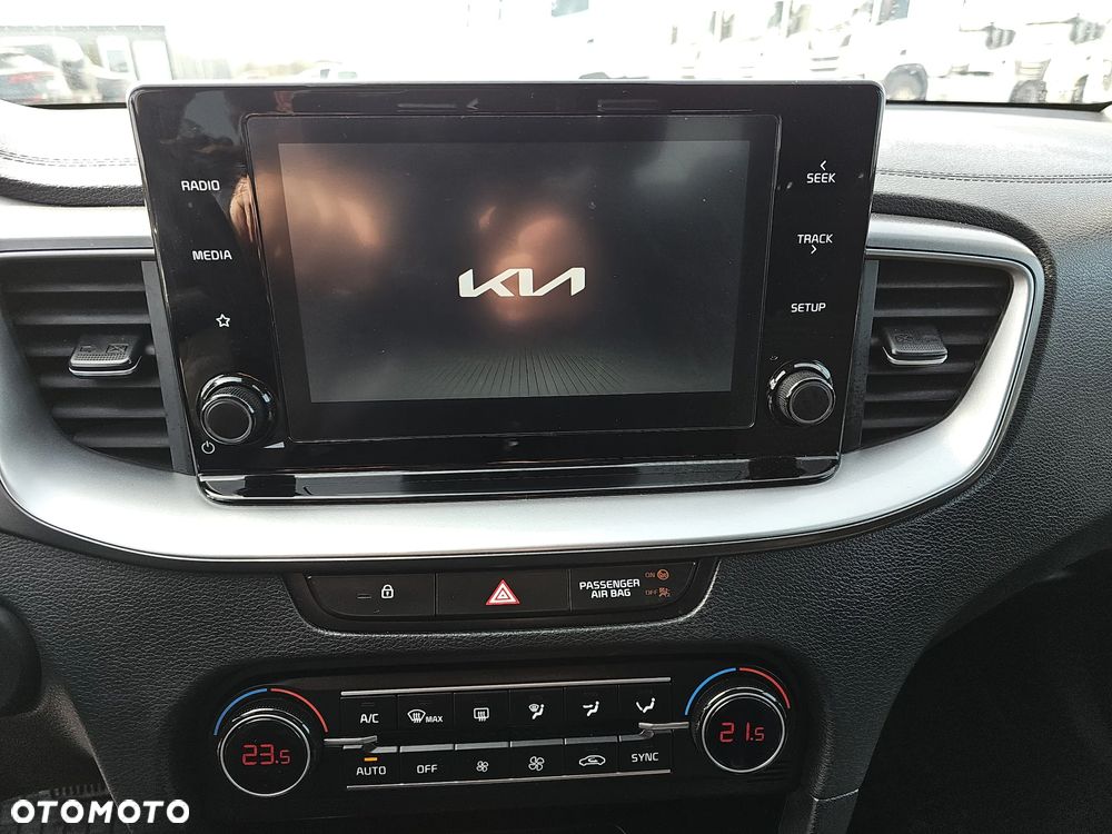 Kia Ceed 1.5 T-GDI M DCT - 14