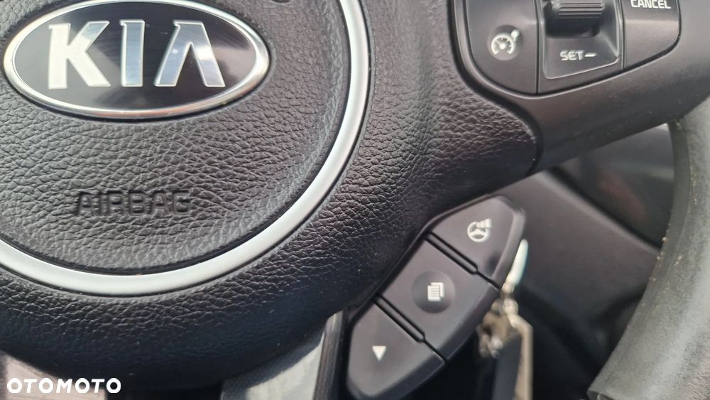 Kia Carens 1.6 GDI Edition 7 - 16
