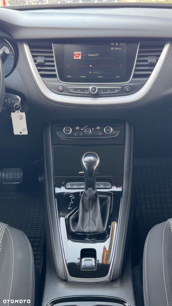 Opel Grandland X 1.2 Start/Stop Automatik Business Edition - 24