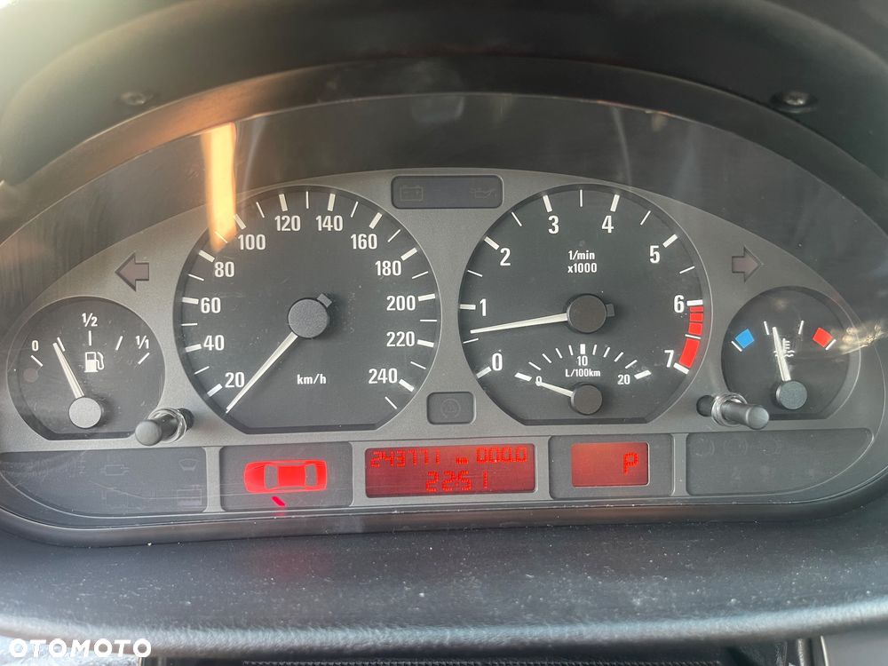 BMW Seria 3 - 17