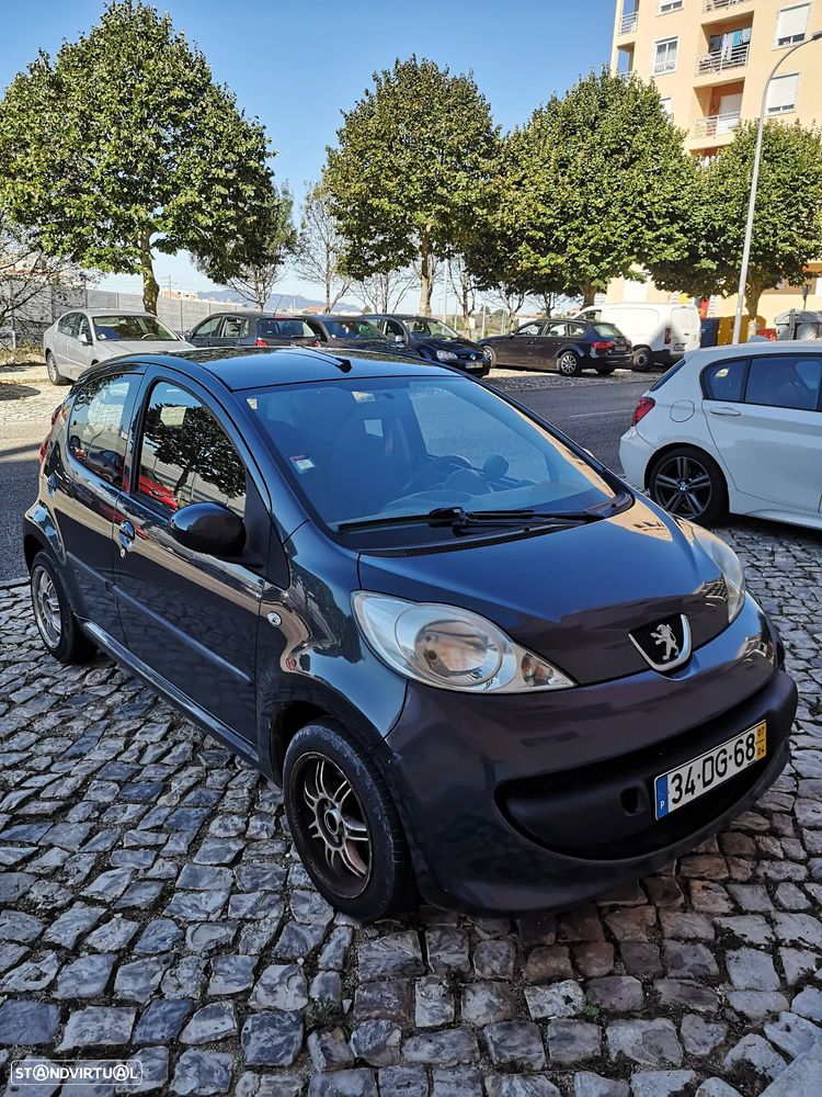 Peugeot 107 1.0 Urban - 2