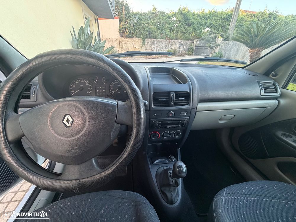 Renault Clio 1.5 dCi Expression - 13