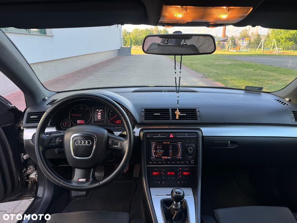 Audi A4 Limousine - 6