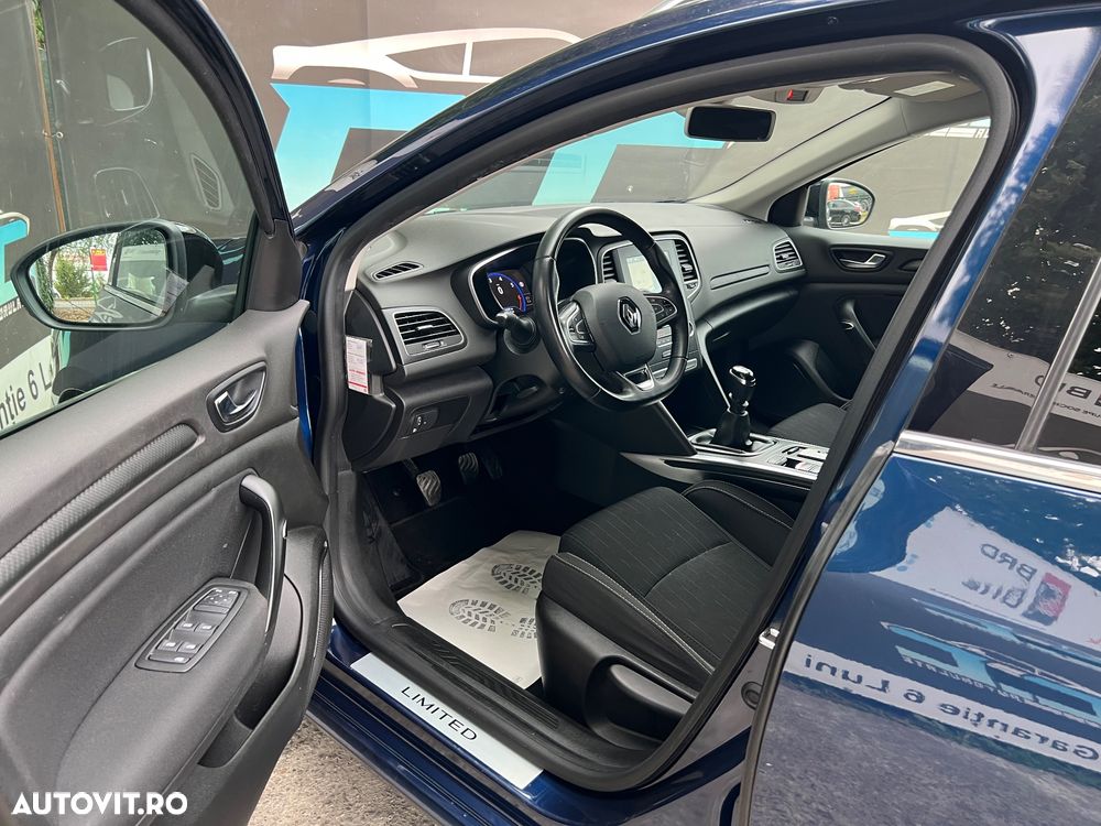 Renault Megane Grandtour TCe 140 GPF LIMITED - 11