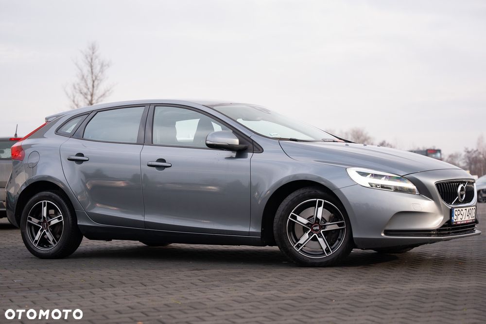 Volvo V40 D2 Geartronic Momentum - 8
