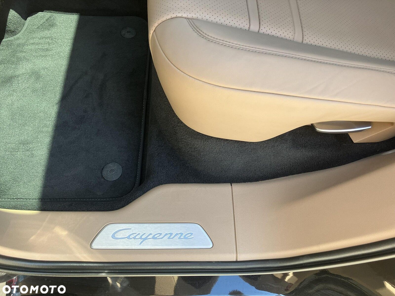 Porsche Cayenne - 18