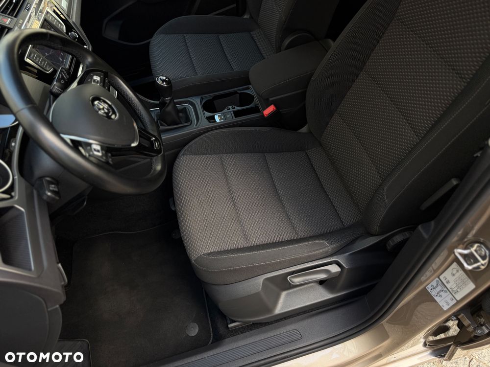 Volkswagen Touran 1.2 TSI (BlueMotion Technology) SOUND - 24