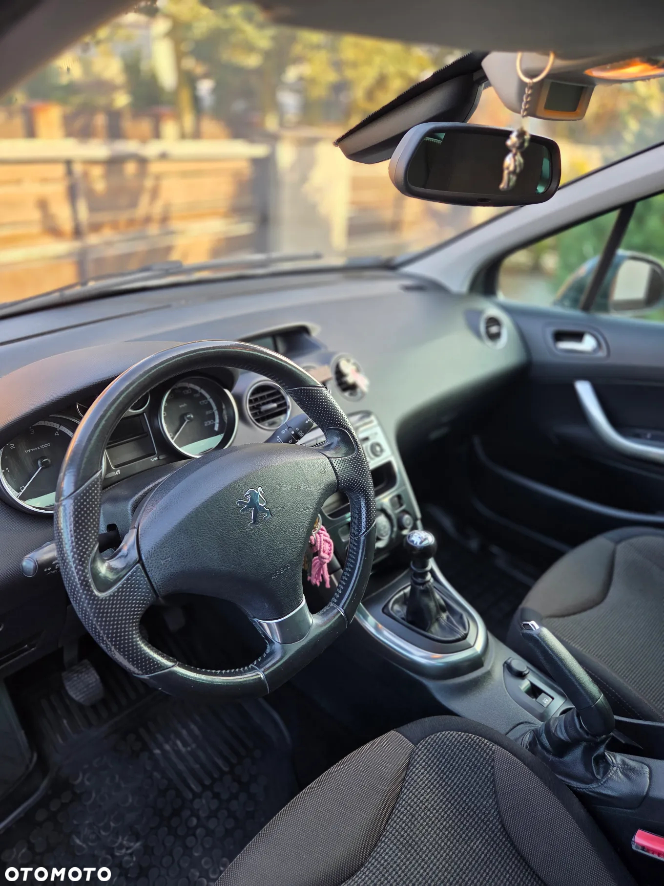 Peugeot 308 - 8