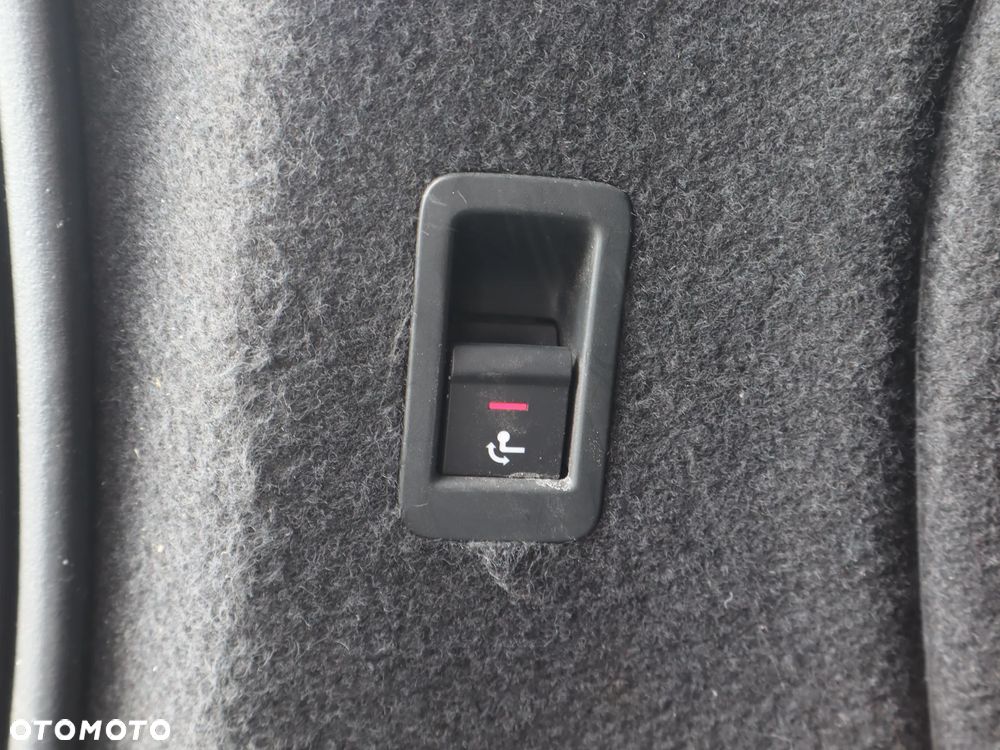 Audi A4 Limousine 40 TFSI Sport S tronic - 17