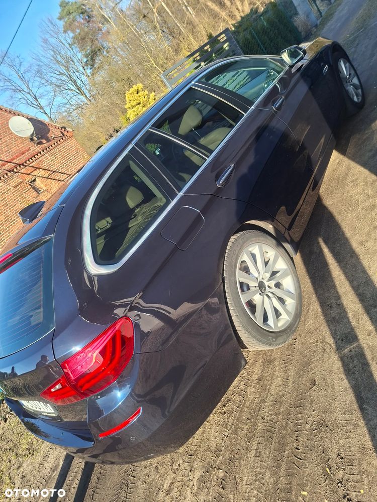 BMW Seria 5 520d xDrive - 11