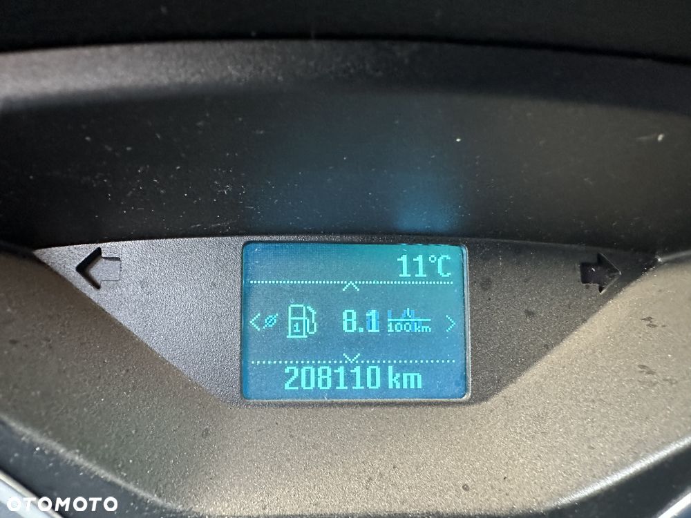 Ford Kuga 2.0 TDCi 2x4 Titanium - 33