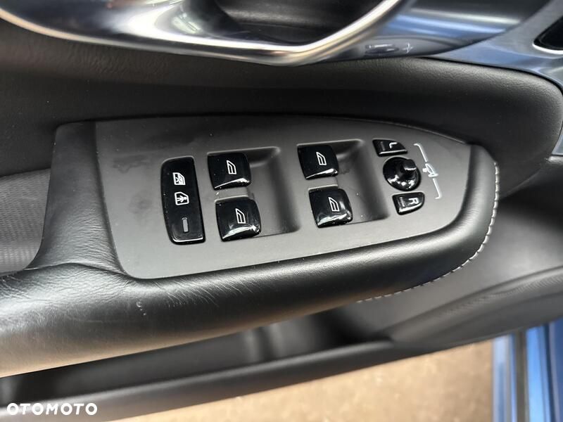 Volvo XC 90 - 12