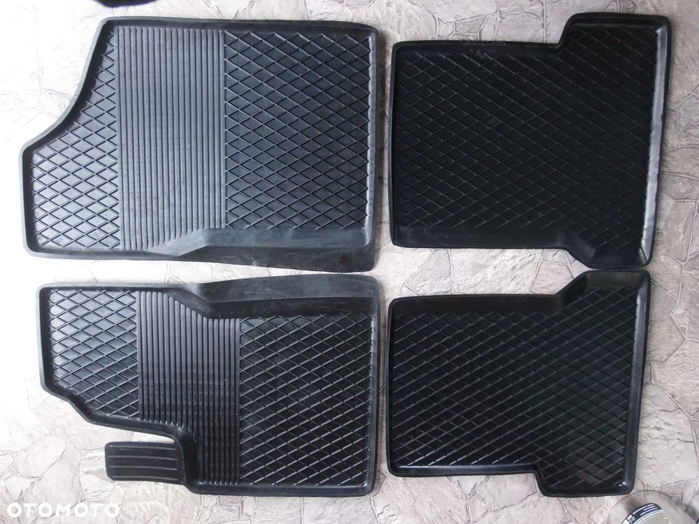 Dywaniki Gumowe FIAT Brava 500 Linea Palio Qubo Sedici Marea Croma - 1