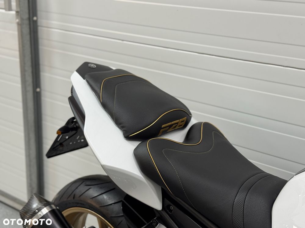 Yamaha FZ8 - 7