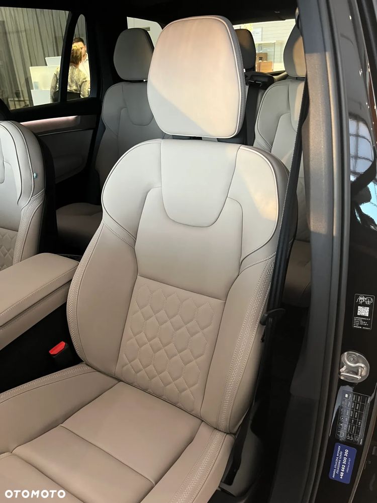 Volvo XC 90 T8 AWD Plug-In Hybrid Plus Bright 7os - 10