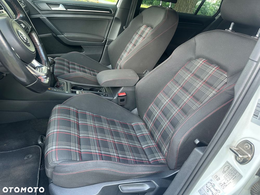 Volkswagen Golf GTI BlueMotion Technology - 6