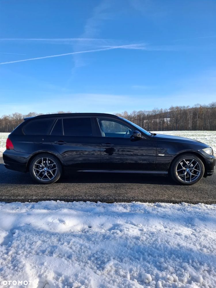 BMW Seria 3 318d - 11