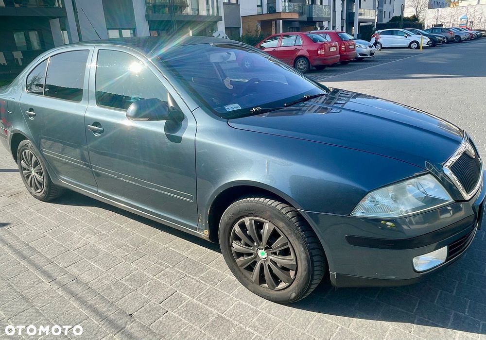 Skoda Octavia 1.6 Ambiente - 7