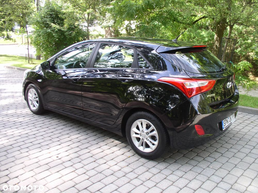 Hyundai i30 blue 1.4 Classic - 30