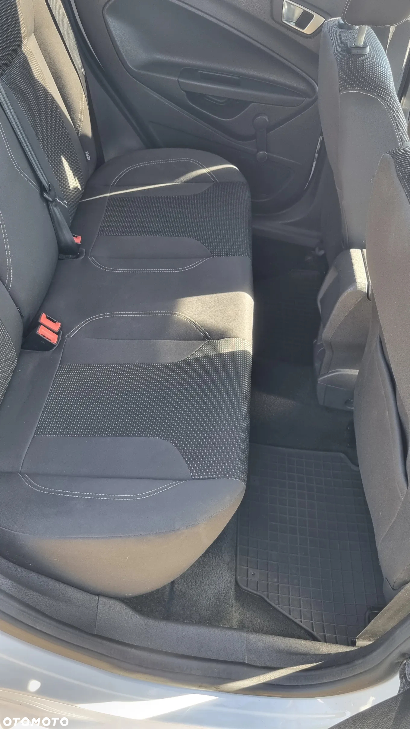 Ford Fiesta 1.5 TDCi Titanium - 14