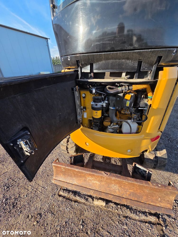 Caterpillar CAT 301.8 - 10