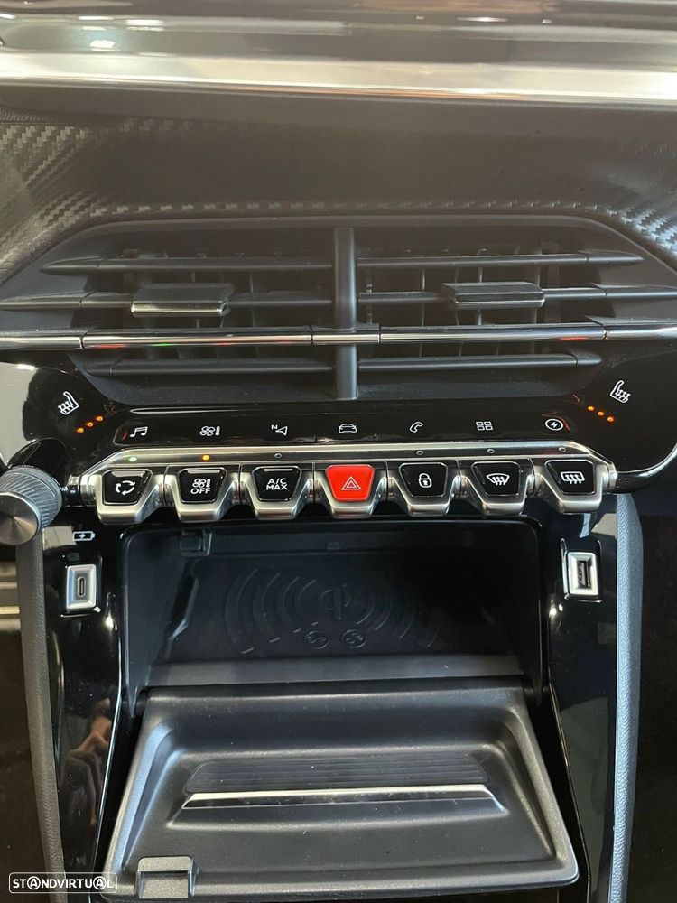 Peugeot e-2008 GT - 17