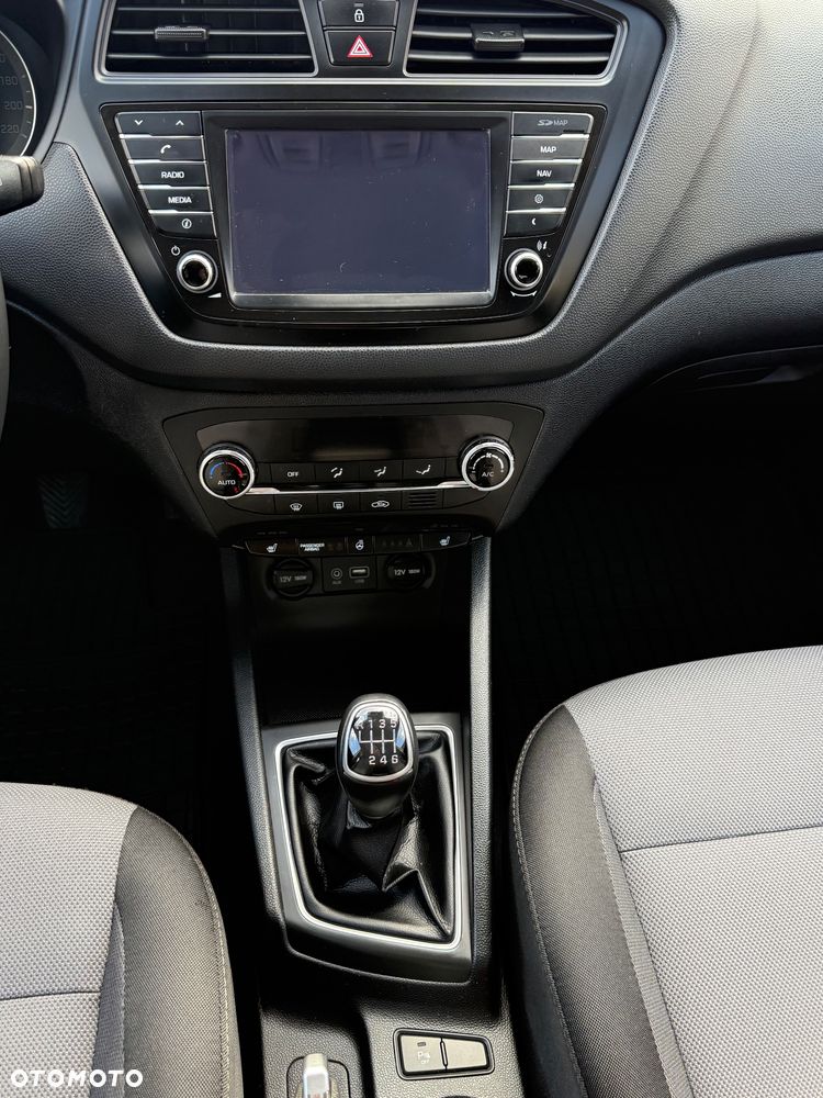 Hyundai i20 1.4 Intro Edition - 23