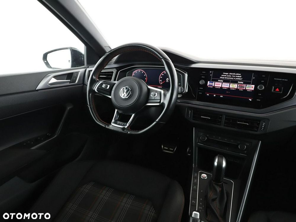 Volkswagen Polo 2.0 TSI DSG GTI - 17