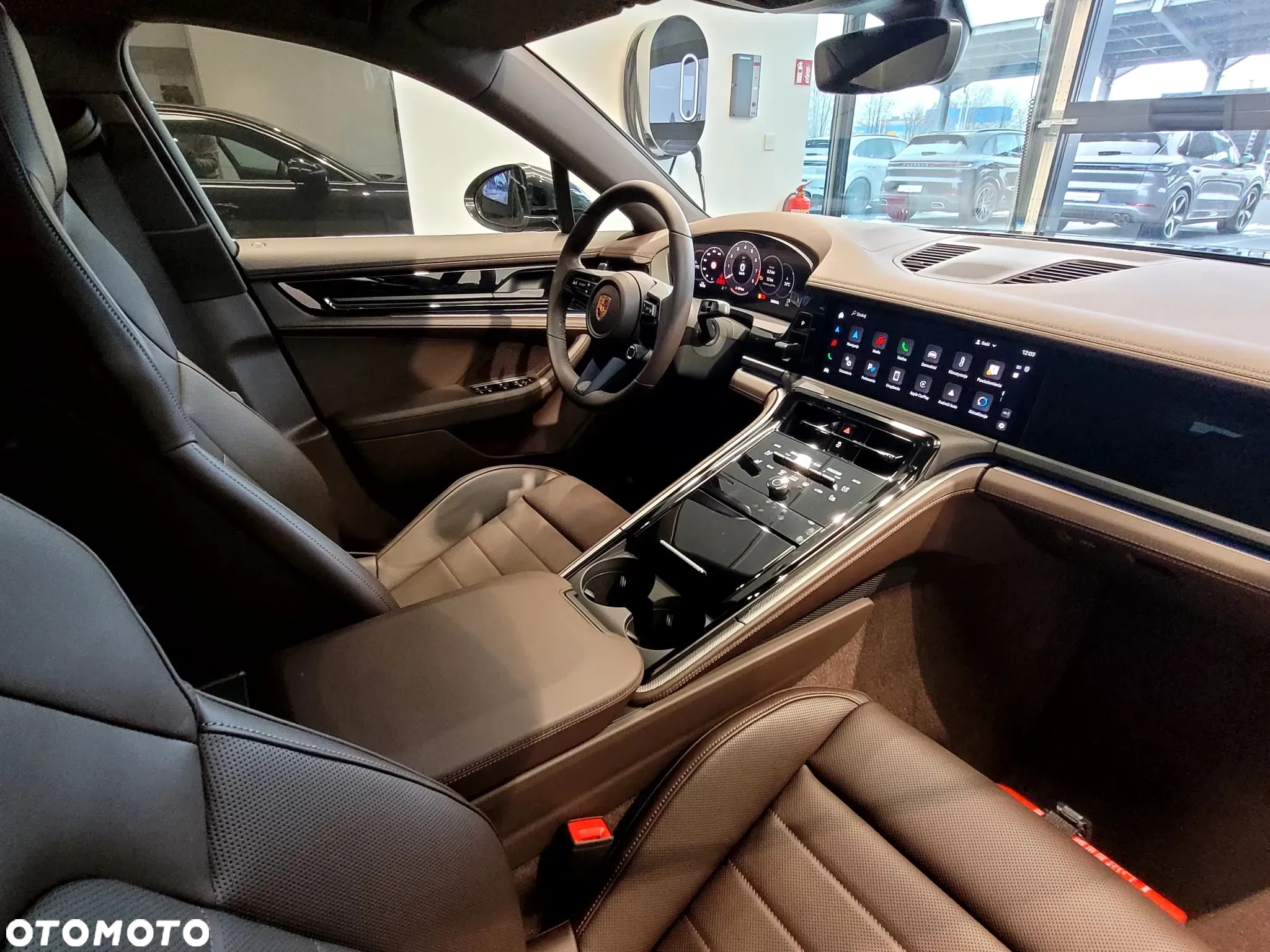 Porsche Panamera 4 - 11