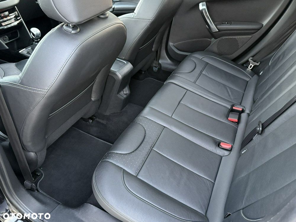Peugeot 2008 BlueHDi FAP 120 STOP & START Allure - 24