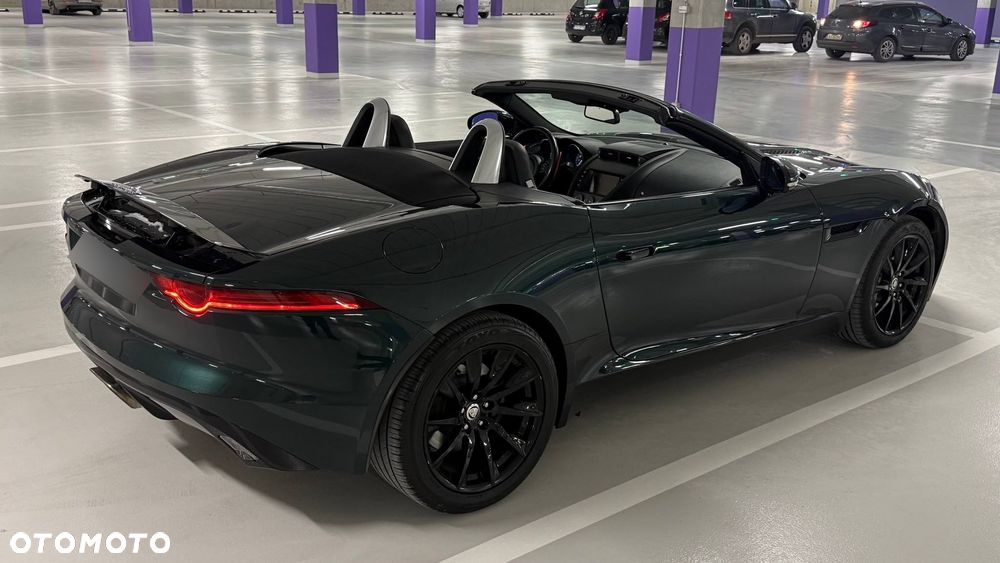 Jaguar F-Type R-Dynamic - 28