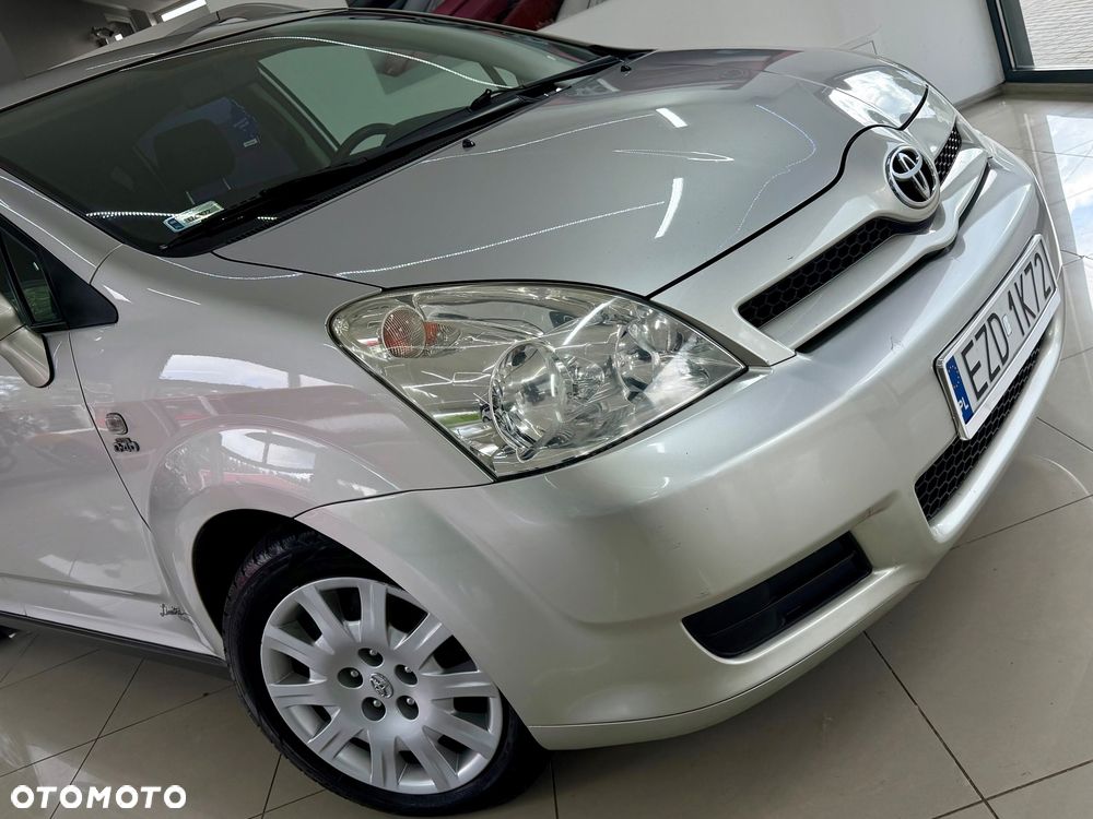 Toyota Corolla Verso 2.0 D-4D Prestige - 28