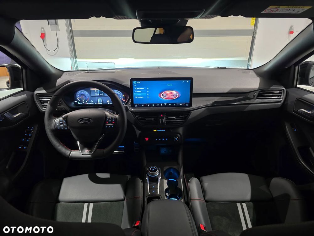 Ford Focus 2.3 EcoBoost ST X - 13