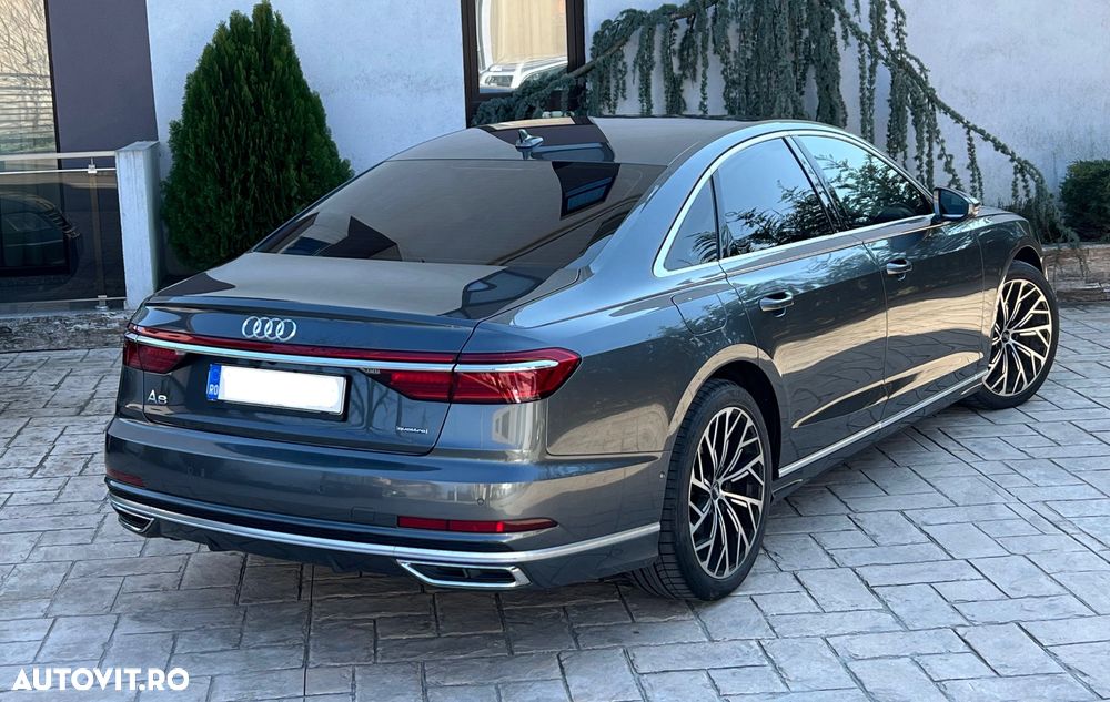 Audi A8 - 4