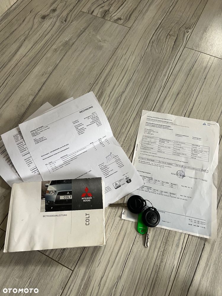 Mitsubishi Colt - 3