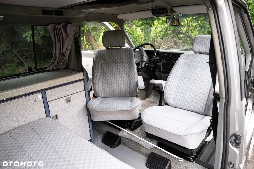 Volkswagen California - 14