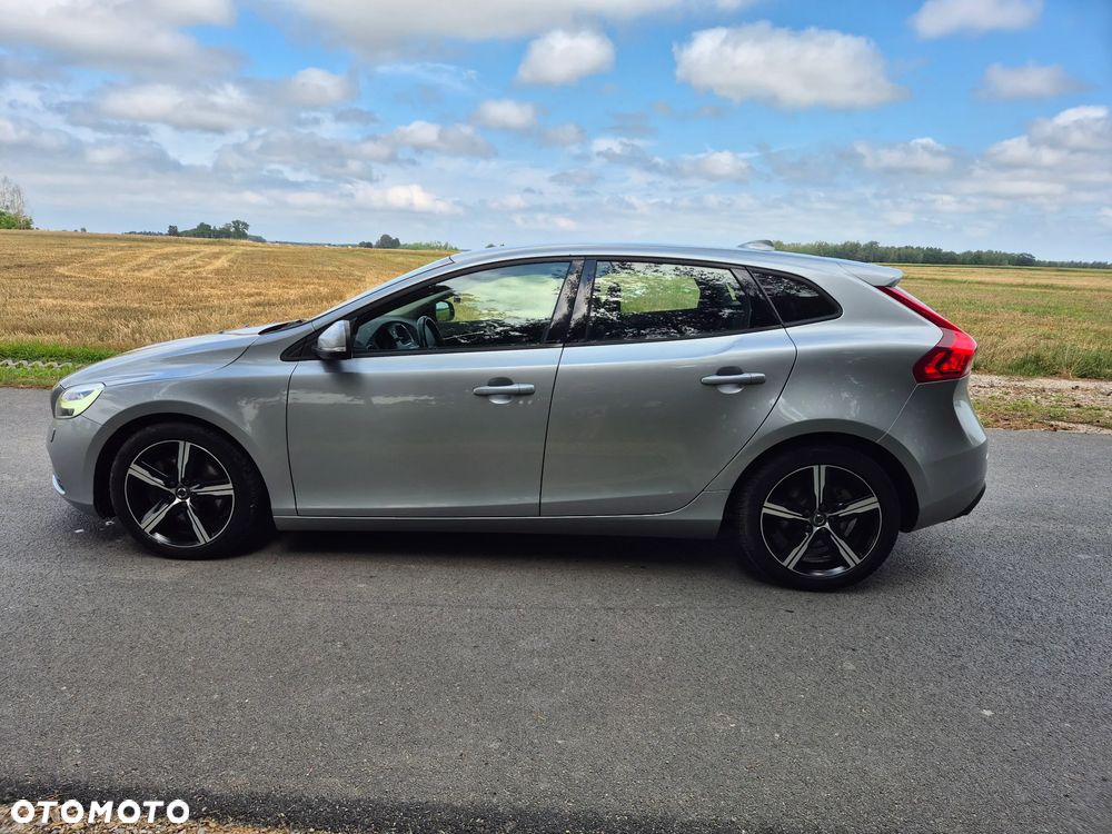 Volvo V40 D3 Momentum - 7