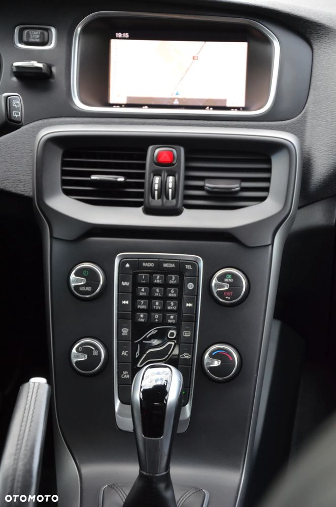 Volvo V40 D2 Kinetic - 25