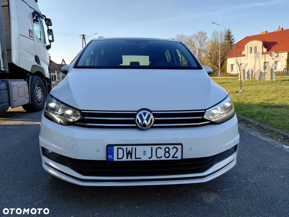 Volkswagen Touran - 17