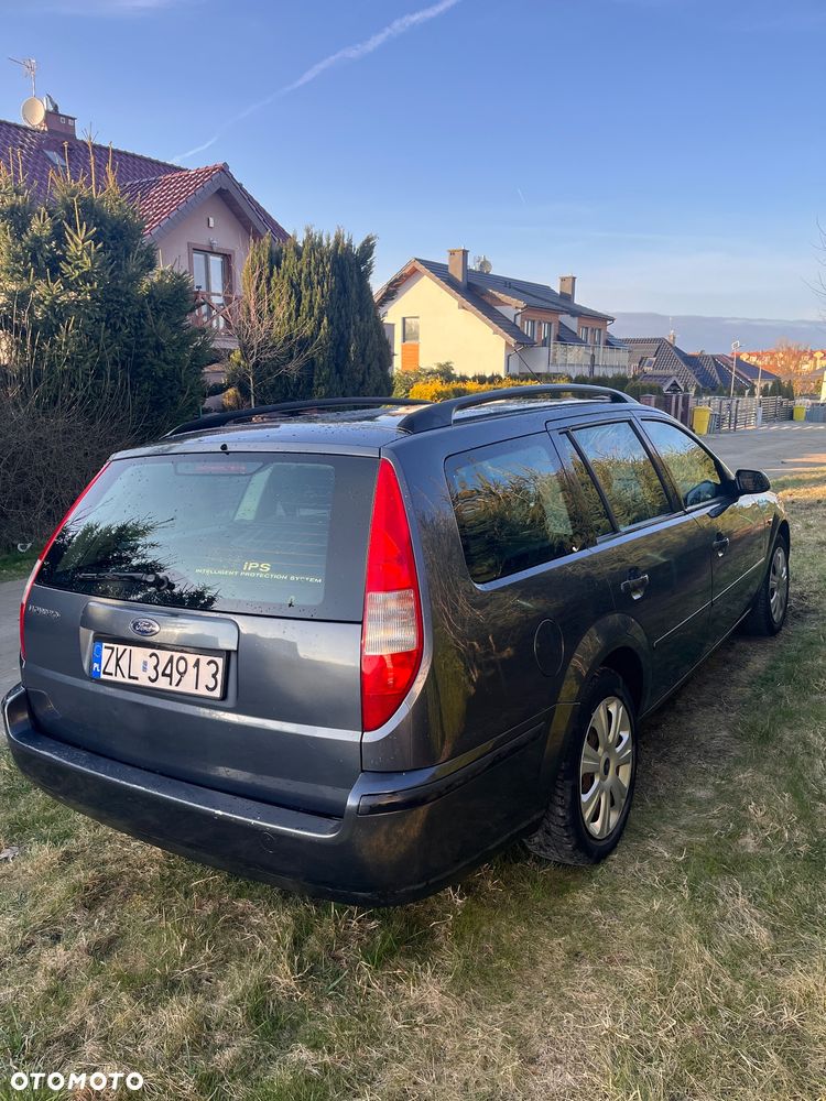 Ford Mondeo 2.0 Ghia - 4