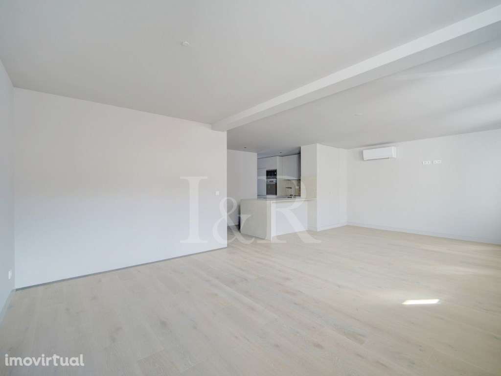 Apartamento T2 com estacionamento junto à Fundação Gulbenkian - Grande imagem: 2/48