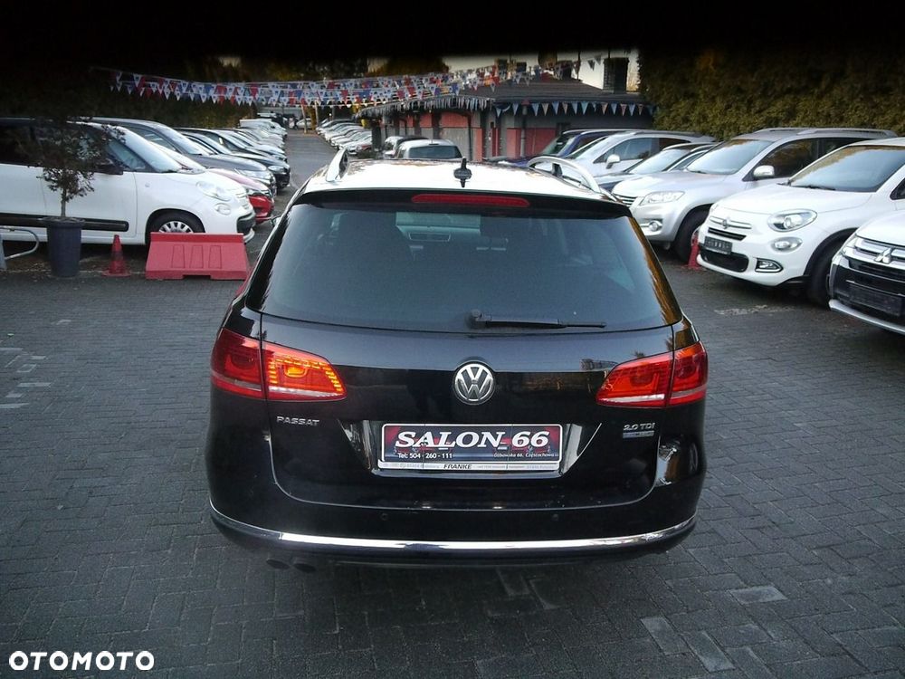 Volkswagen Passat - 12